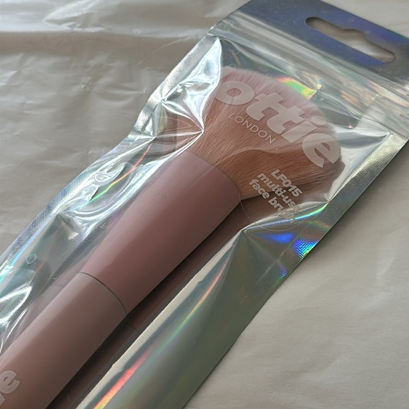 NEW Lottie London Face Bundle 6 Items - Picture 8 of 8